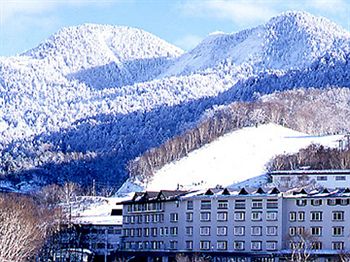 Shiga Lake Hotel 3*
