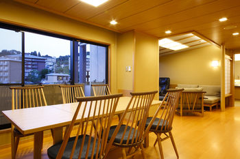 Arima Hot spring Ryokan Hanamusubi 4*