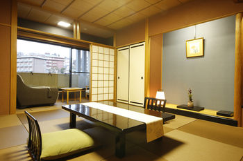 Arima Hot spring Ryokan Hanamusubi 4*