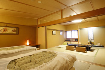 Arima Hot spring Ryokan Hanamusubi 4*