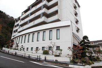 Arima Hot spring Ryokan Hanamusubi 4*