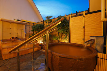 Arima Hot spring Ryokan Hanamusubi 4*