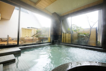 Arima Hot spring Ryokan Hanamusubi 4*