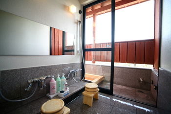 Arima Hot spring Ryokan Hanamusubi 4*