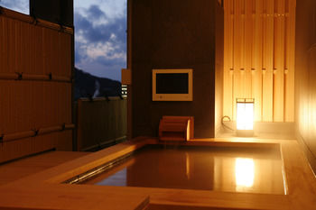 Arima Hot spring Ryokan Hanamusubi 4*