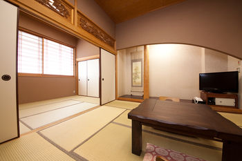 Yufuin Yawaraginosato Yadoya 3*