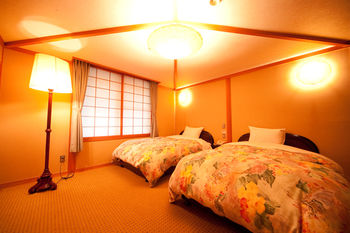 Yufuin Onsen Ryotei Tanokura 3*