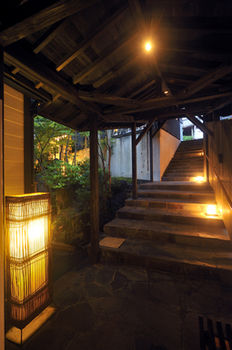 Beppu Kankaiji Onsen Ryotei Matsubaya 3*