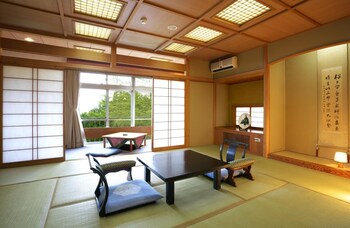 Tsukagoshiyashichibee 3*