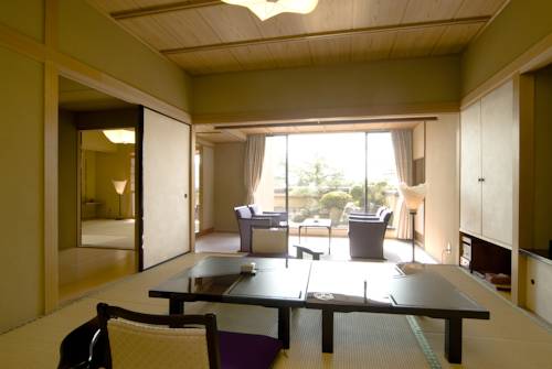 Hotel Yagi 3*