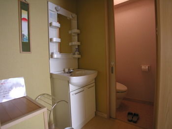 Minshuku Inn Shirahama Ekinoyado 3*