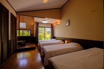 Yufuin Ryokan Nogiku 3*