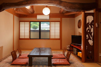 Yufuin Ryokan Nogiku 3*