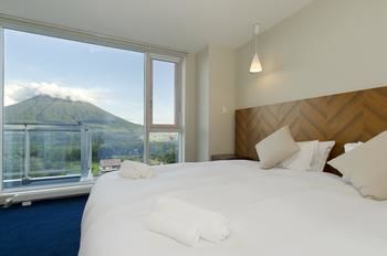 Niseko Landmark View 0*