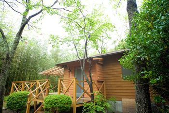 Yufuin Tsukahara Kogen Sanso Donguri 2*