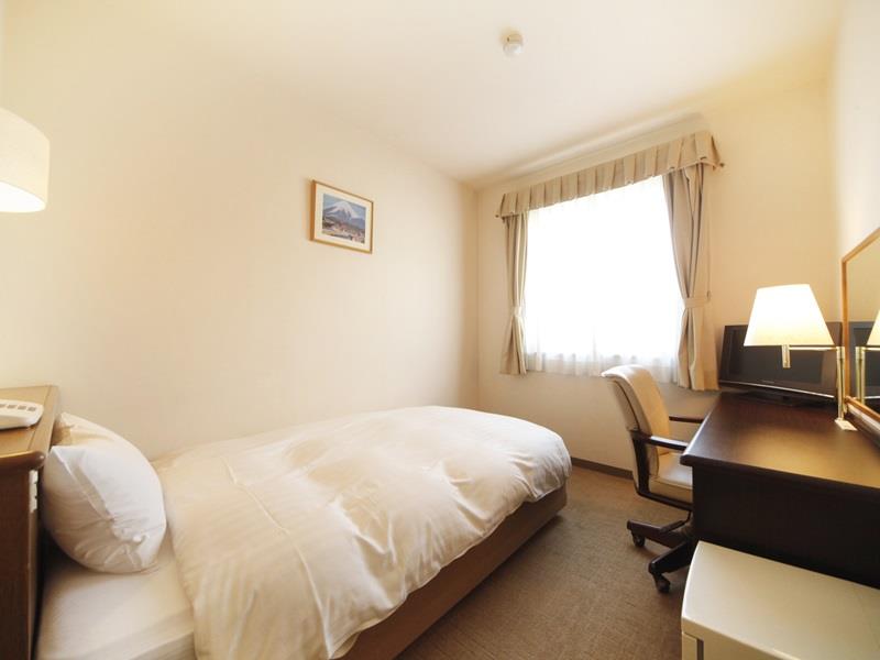Kamisuwa Station Hotel 2*