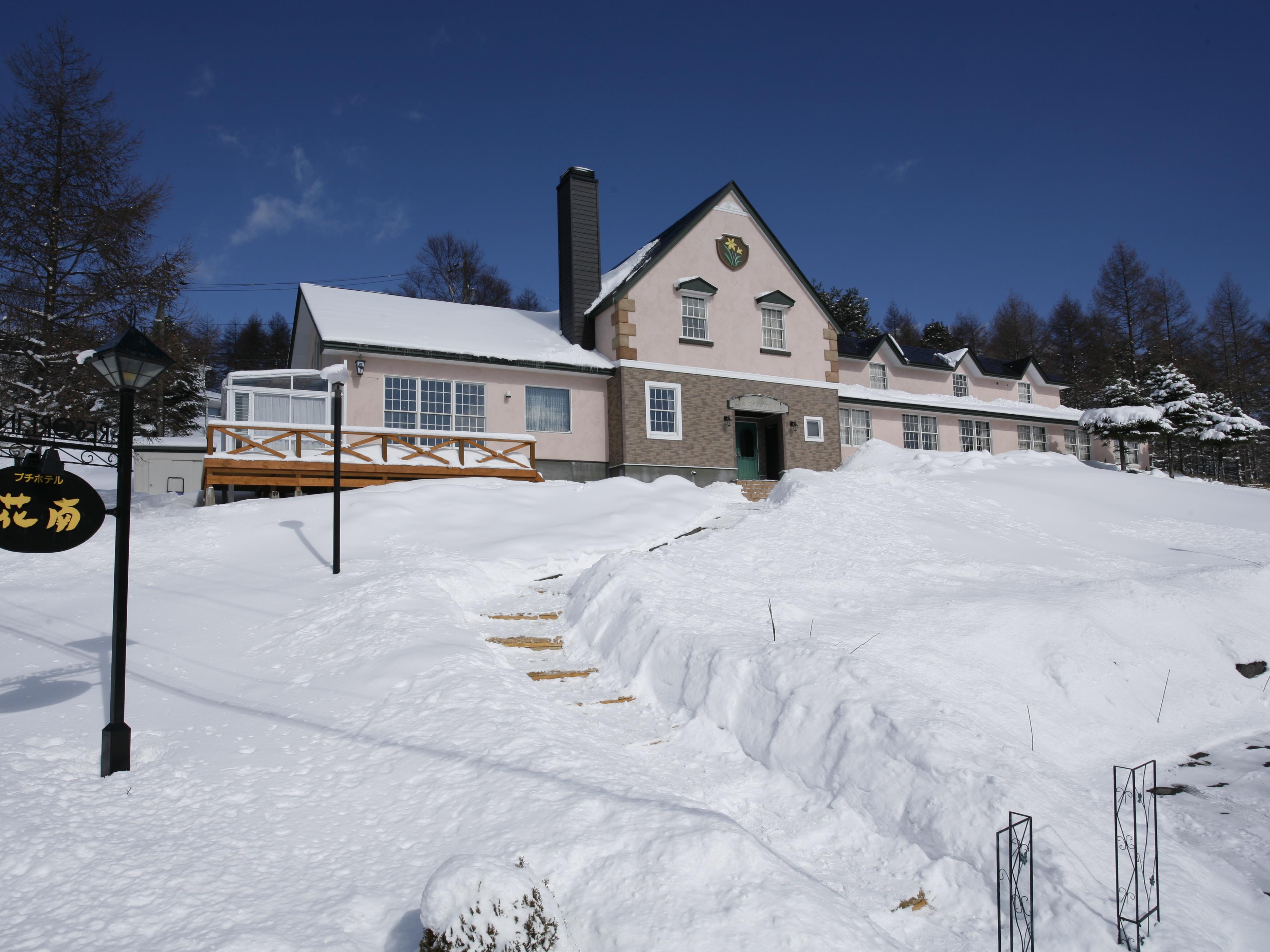 Petit Hotel Kanan 3*
