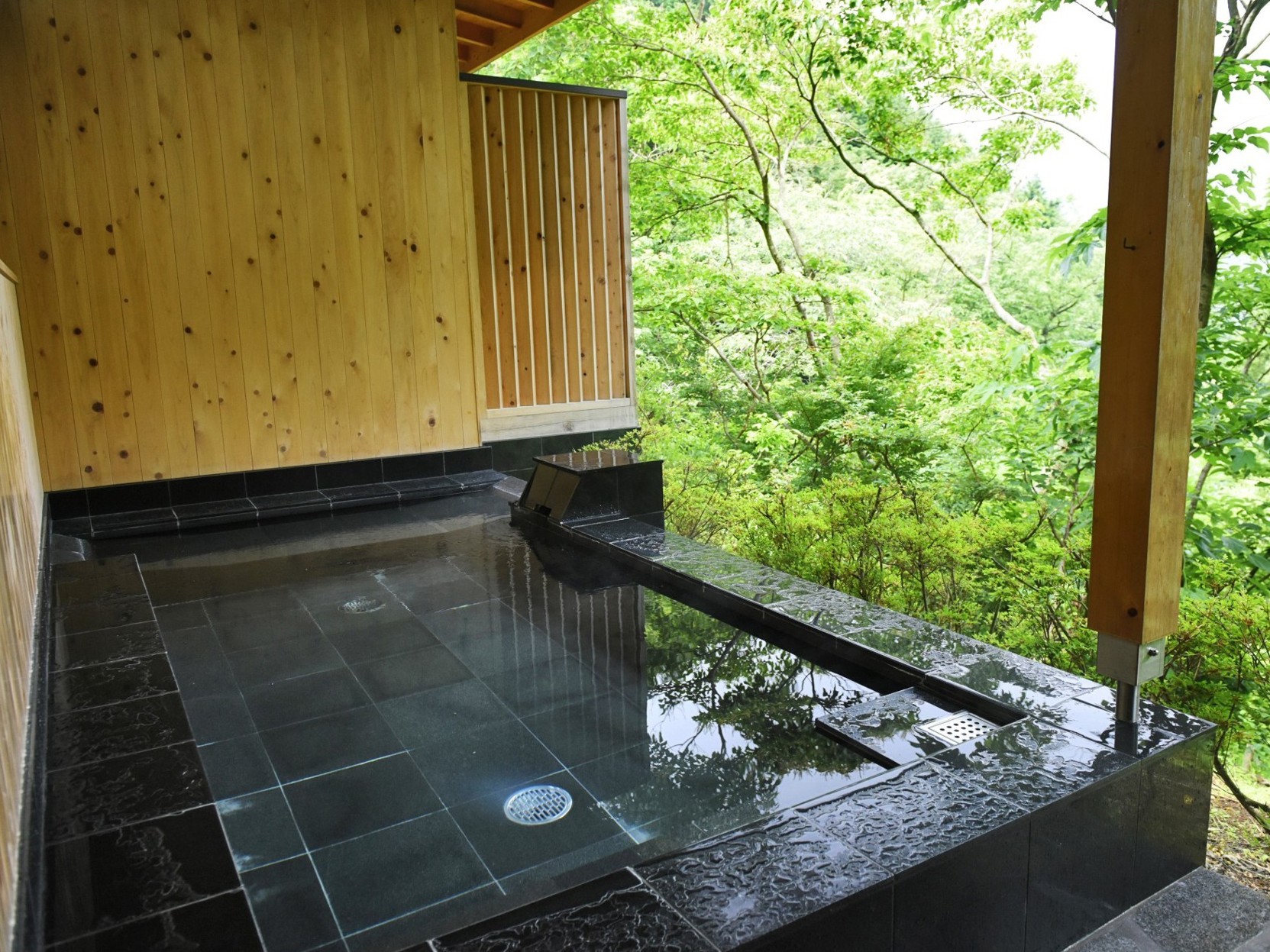 LiVEMAX RESORT 3*