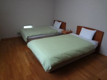 Shinnishiki Hotel 2*