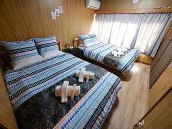 Ray House 0*
