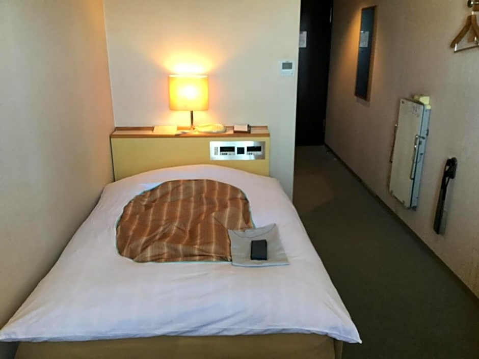 Hotel Four C'S 2*