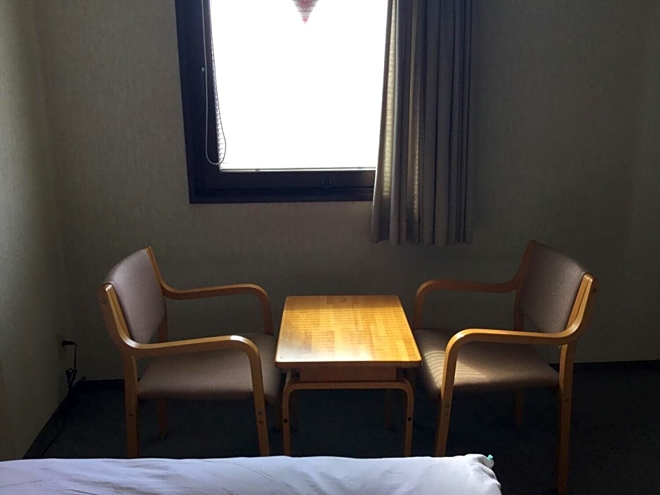 Hotel Four C'S 2*