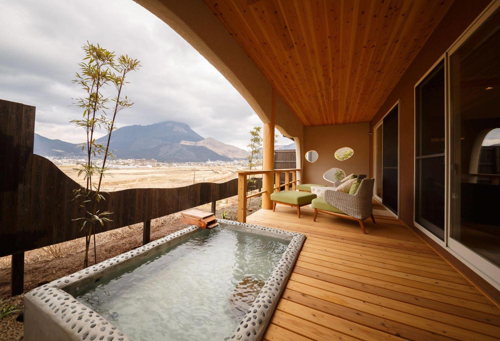 Yufuin Luxury Villa -zakuro- 3*