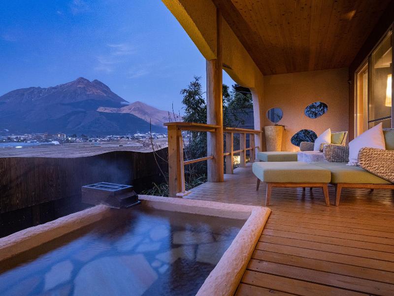 Yufuin Luxury Villa -zakuro- 3*