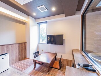 Livemax Resort Kusatsuonsen 2*