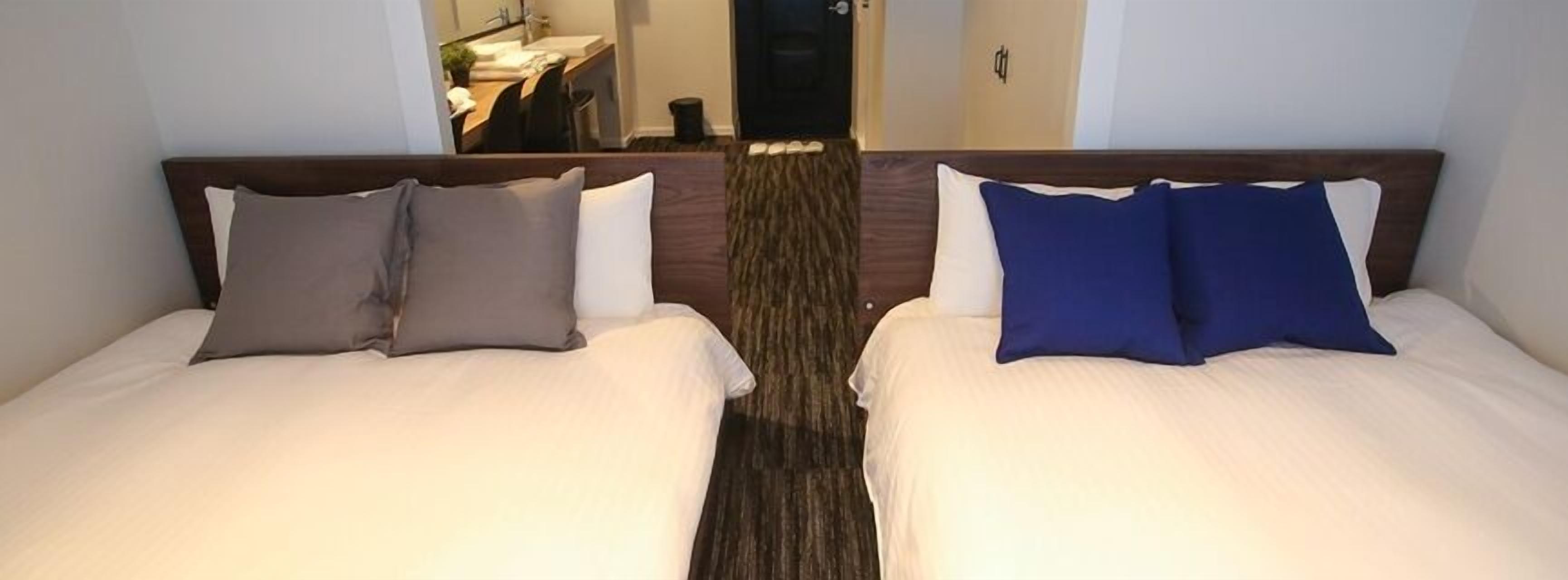 N.33 Hakata Sta. River Side 2*