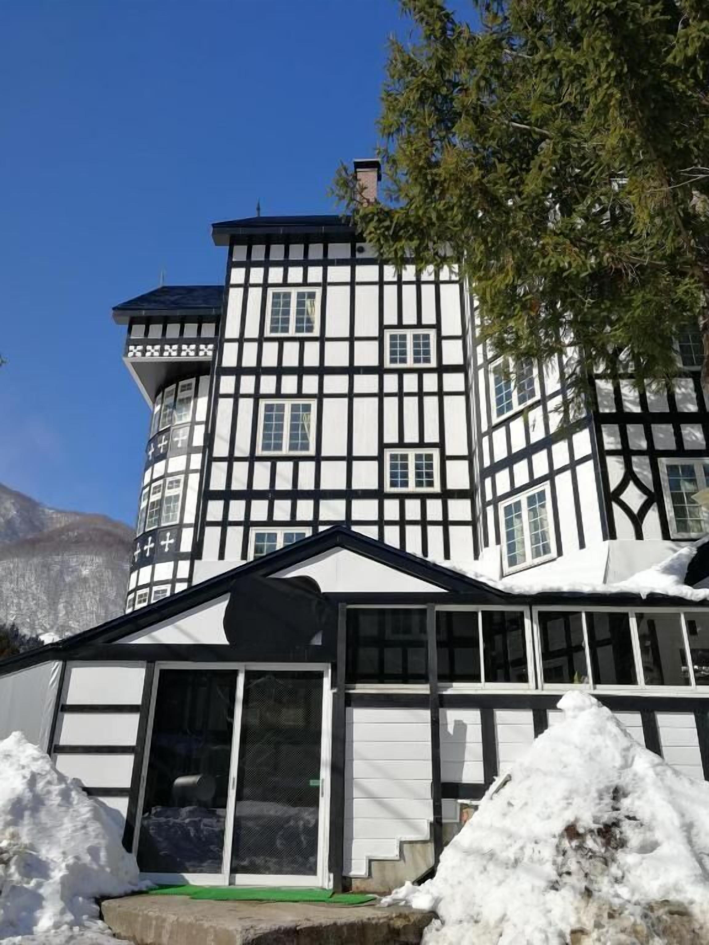 Hakuba Sunvalley Hotel 3*