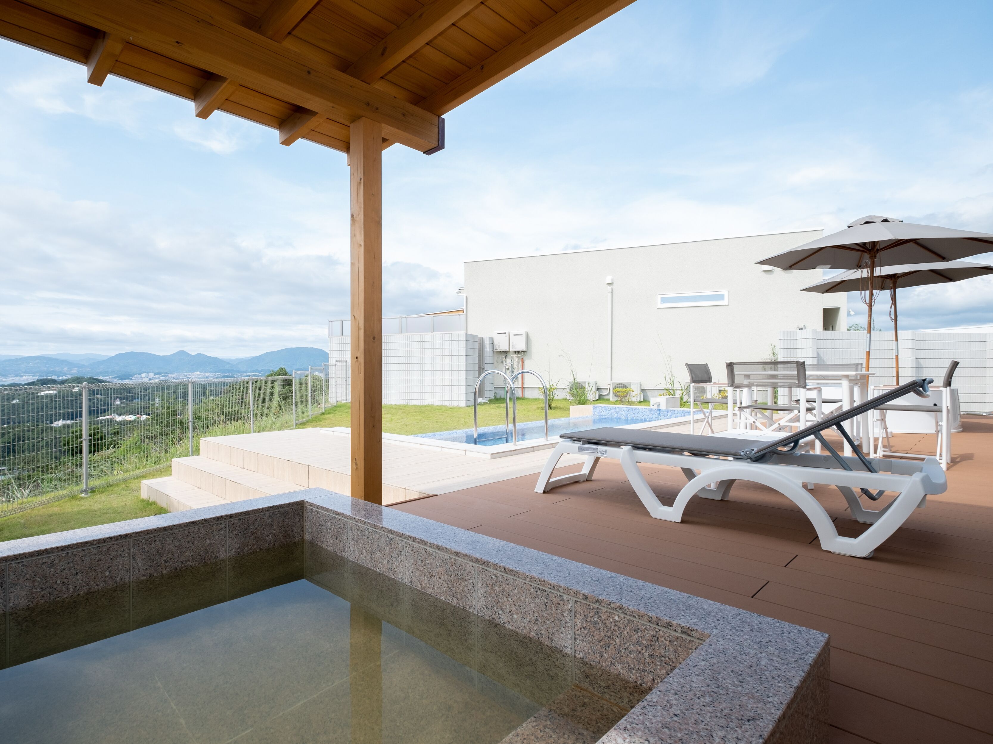 Crystal Villa SHIRAHAMA 3*