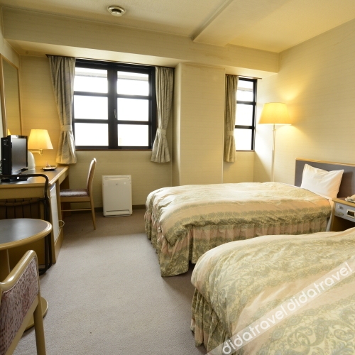 Tatsuno Park Hotel 2*