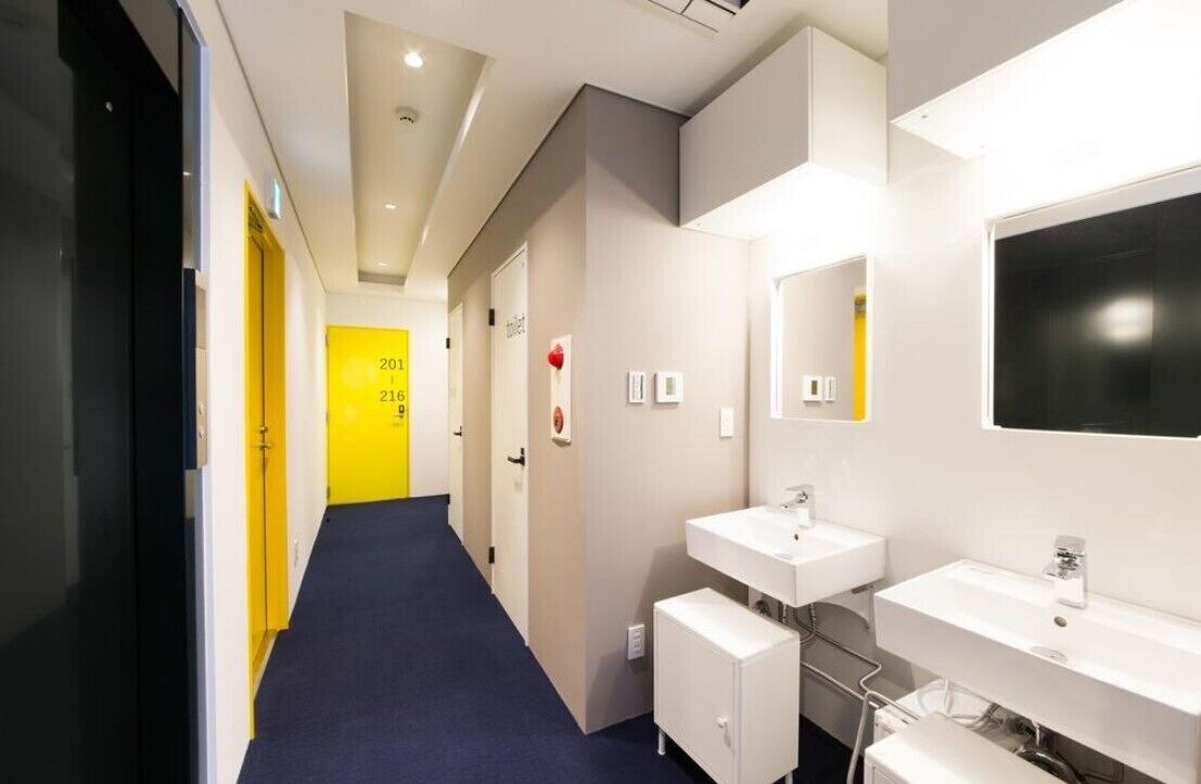 Hotel Hangout - Hostel 2*