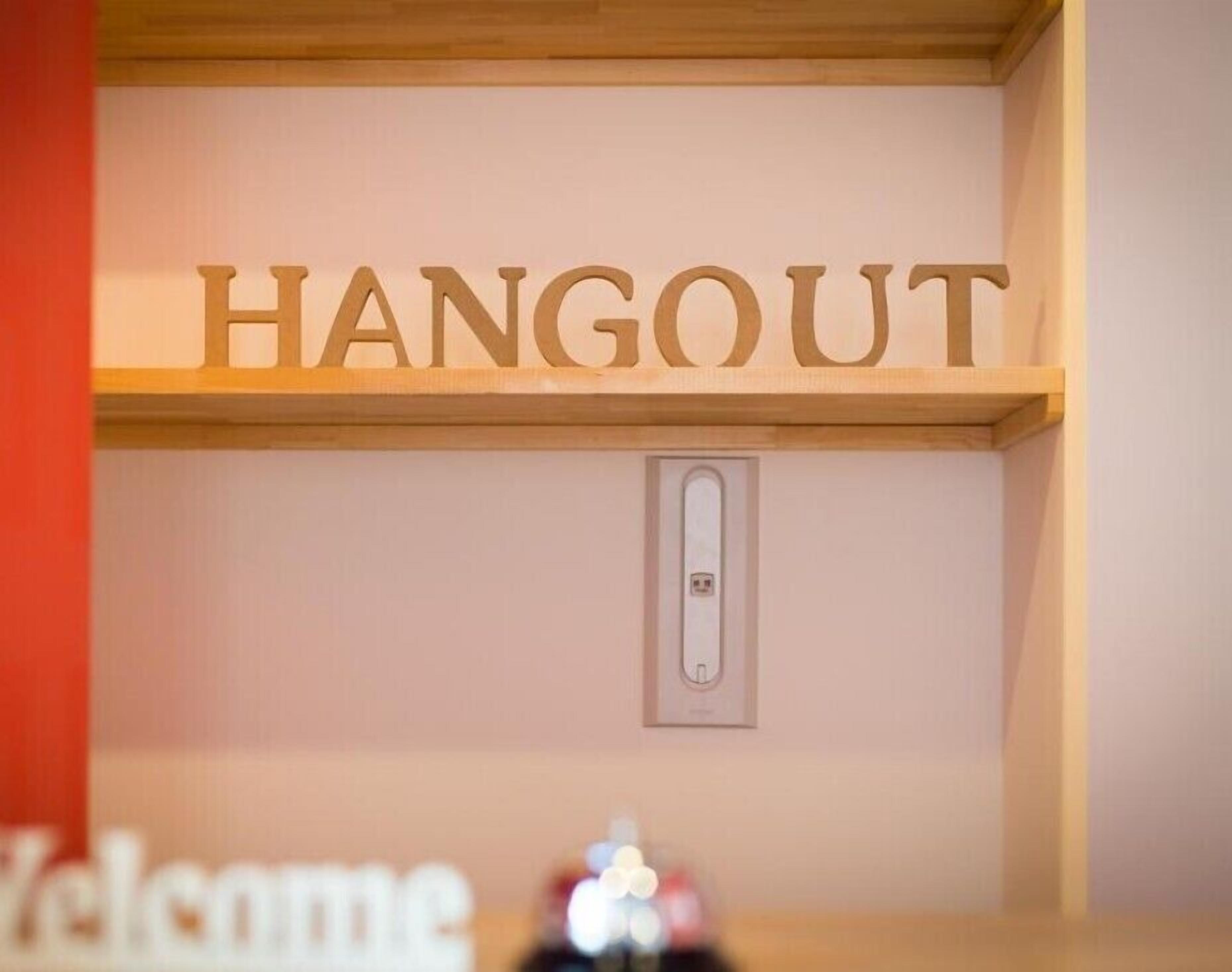 Hotel Hangout - Hostel 2*