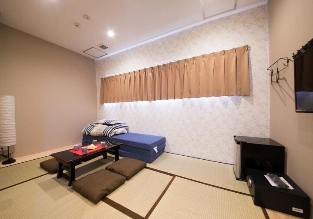 Hotel Hangout - Hostel 2*
