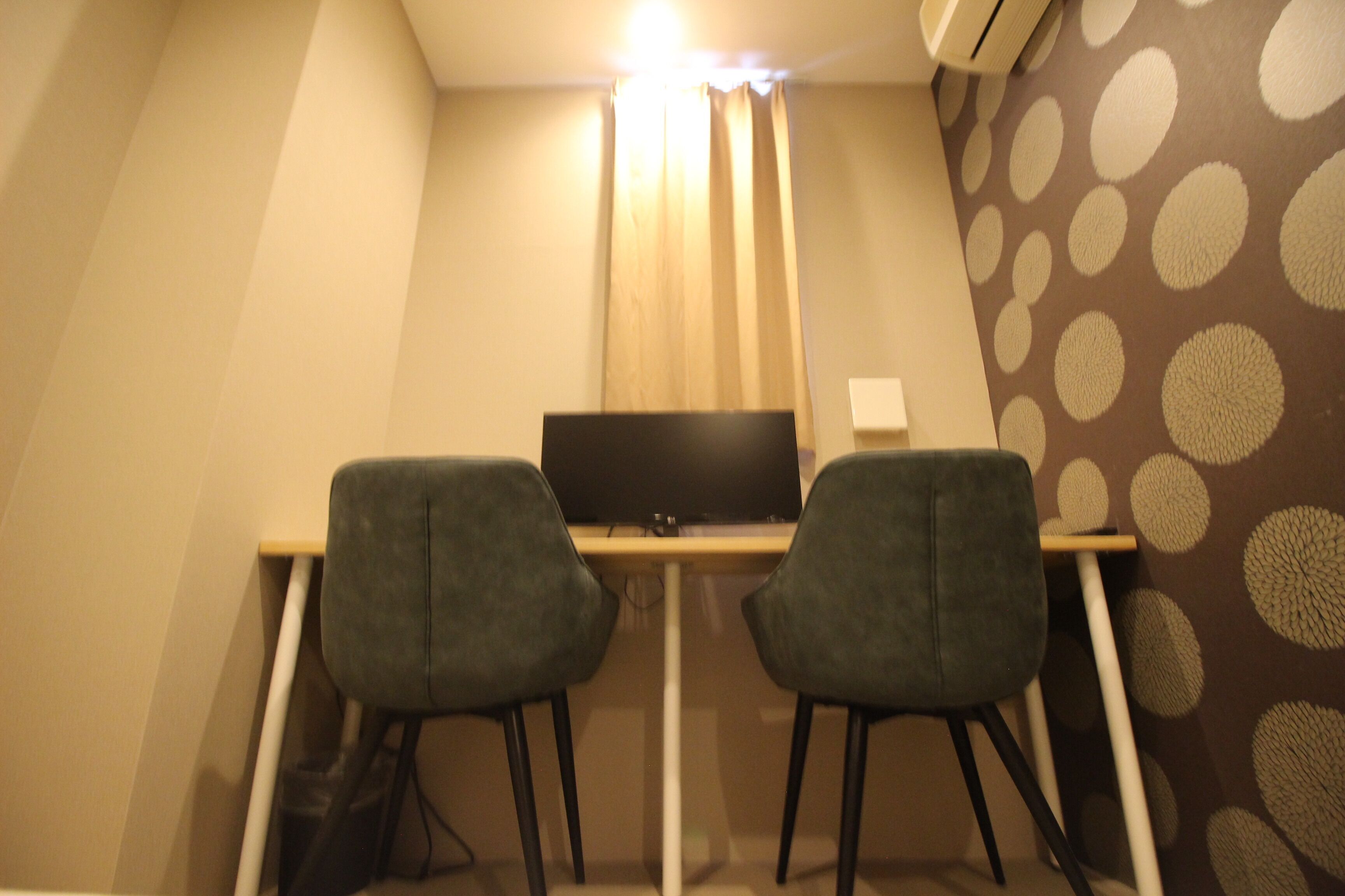 Hotel Hangout - Hostel 2*