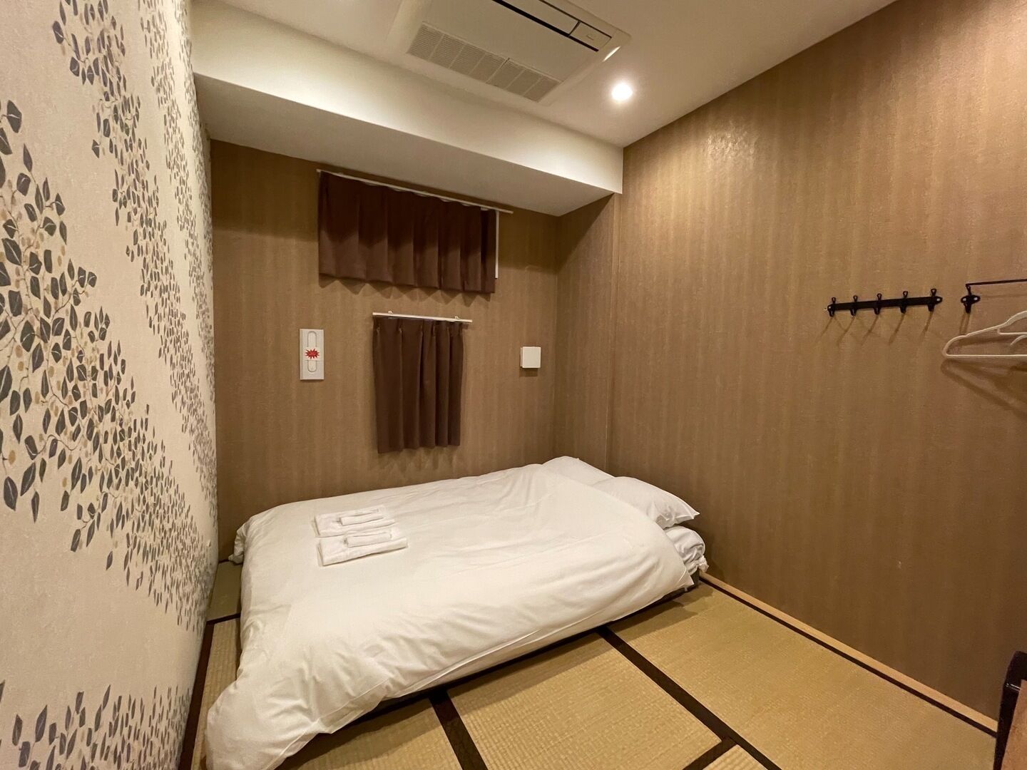 Hotel Hangout - Hostel 2*