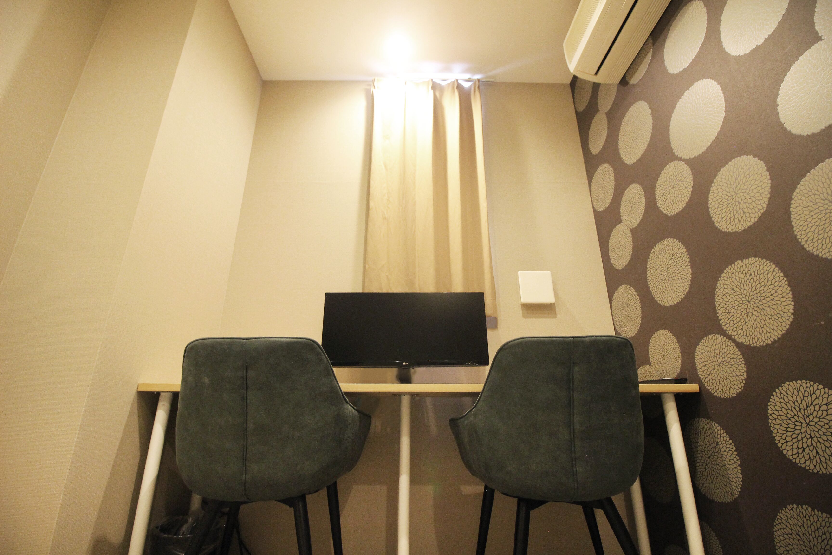 Hotel Hangout - Hostel 2*