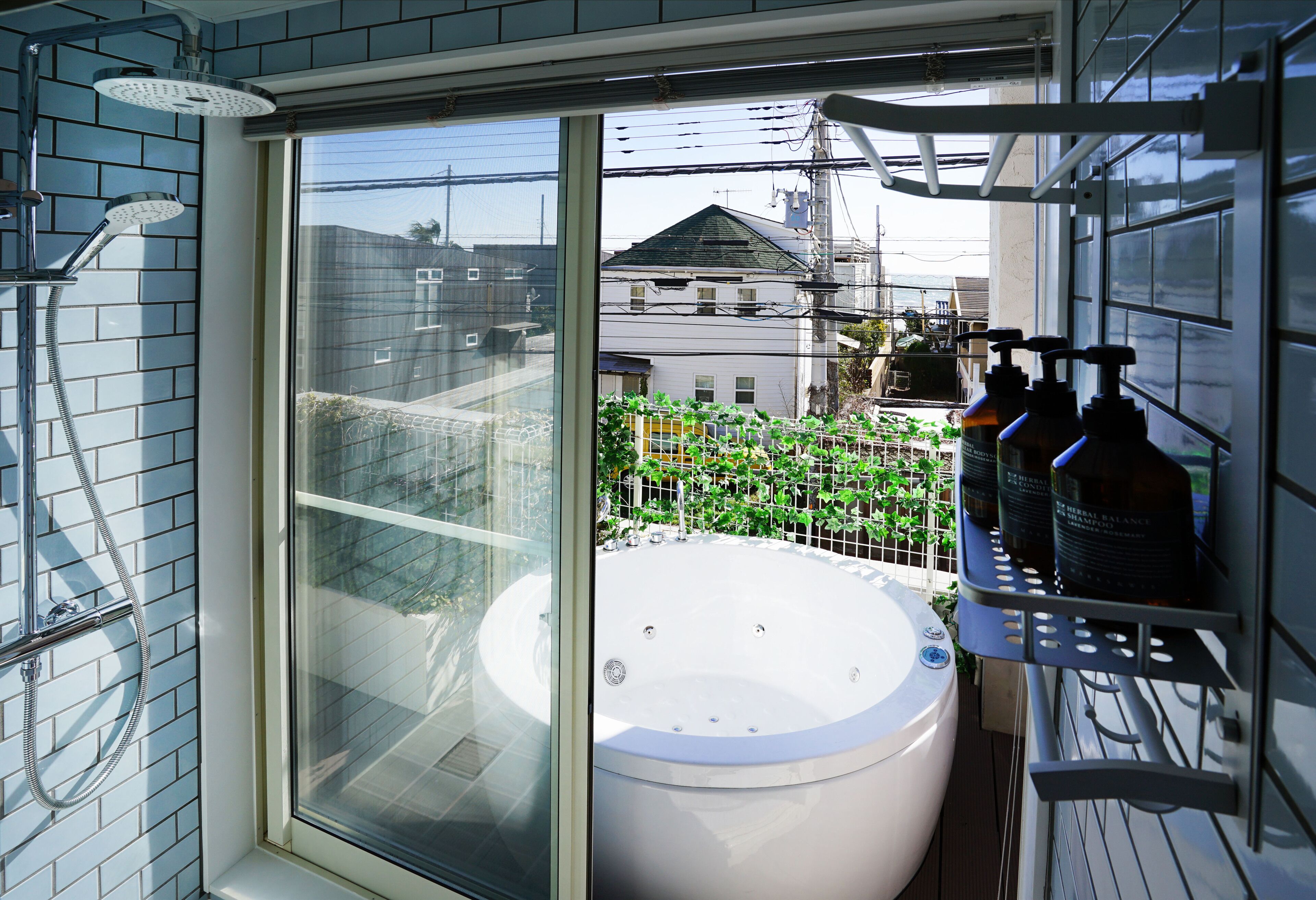 Casablanca Pool House 0*