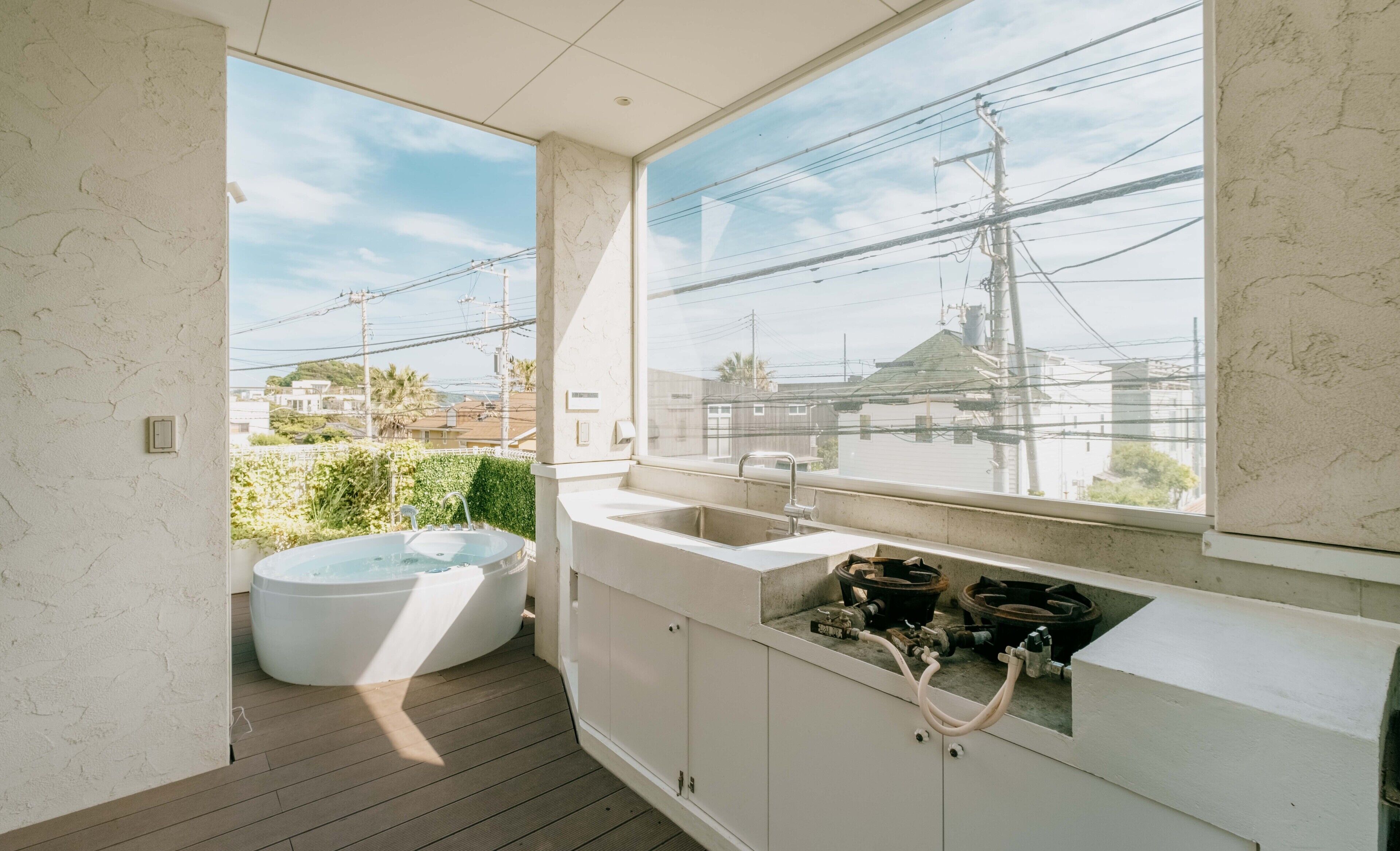 Casablanca Pool House 0*