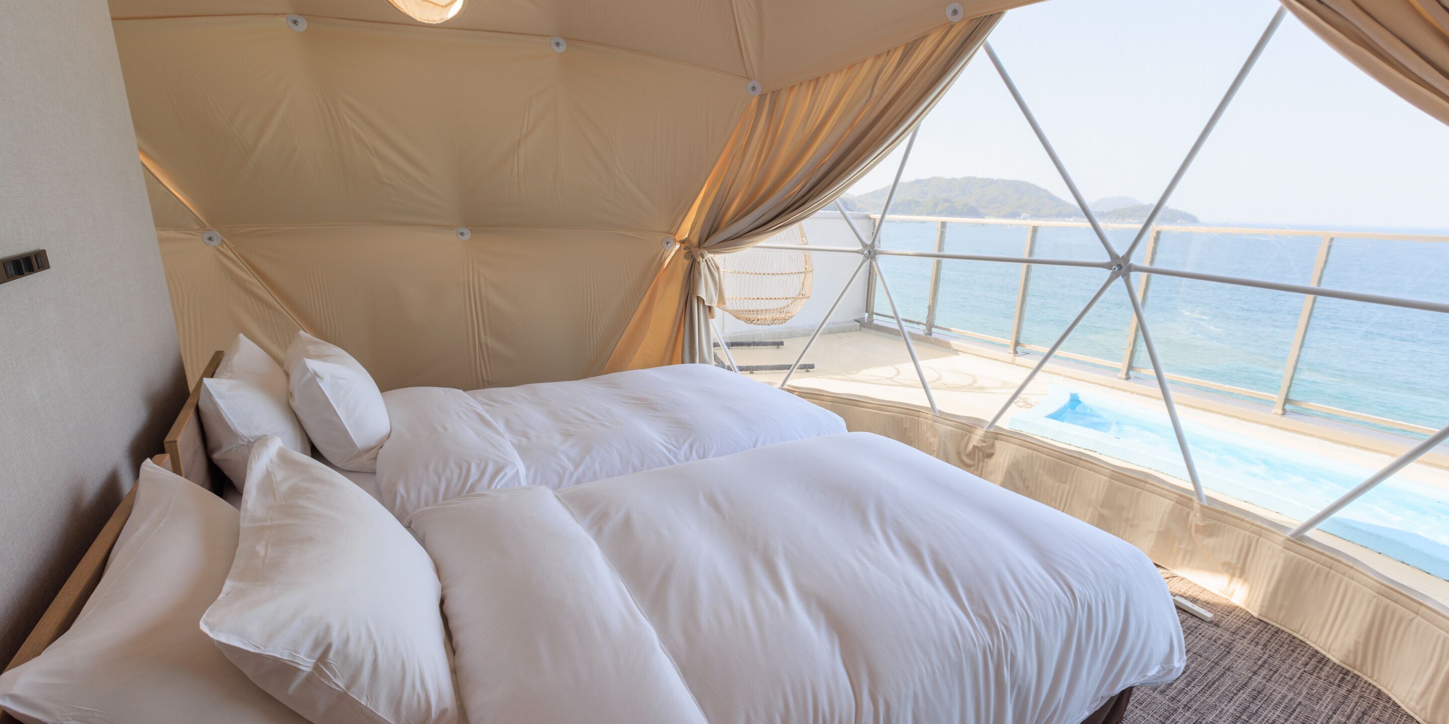 ALBAHOTELANDGLAMPING 3*