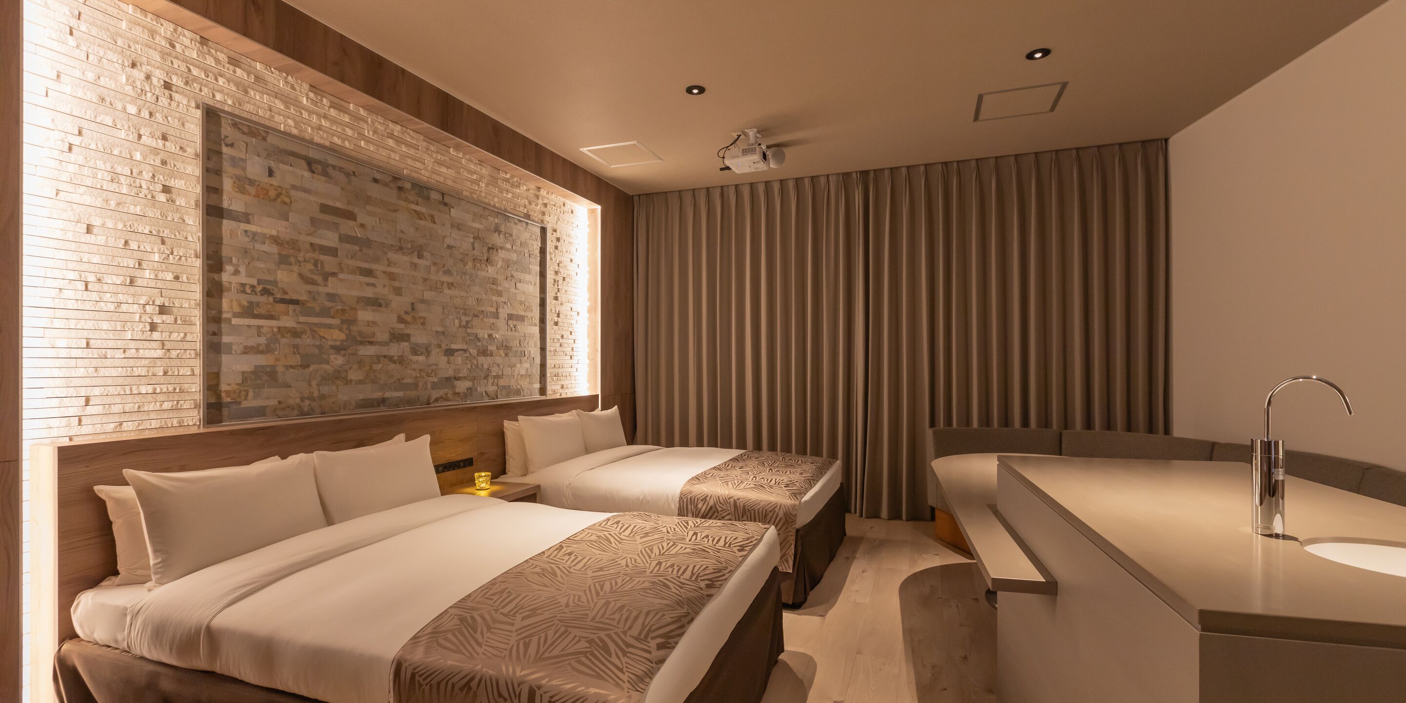 ALBAHOTELANDGLAMPING 3*
