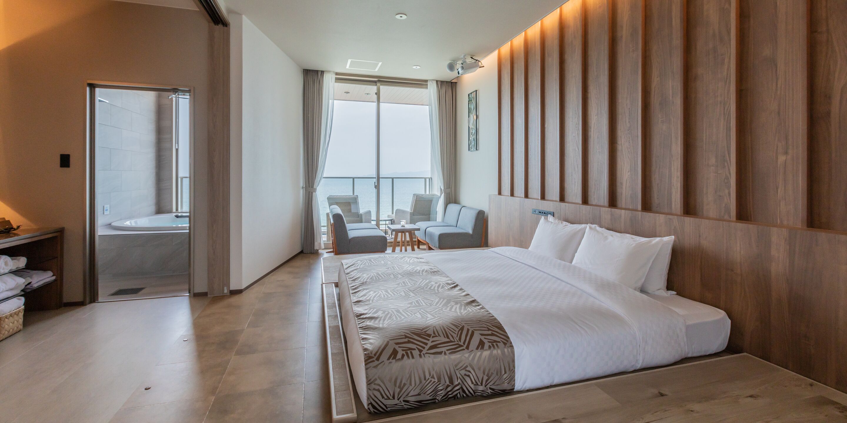 ALBAHOTELANDGLAMPING 3*