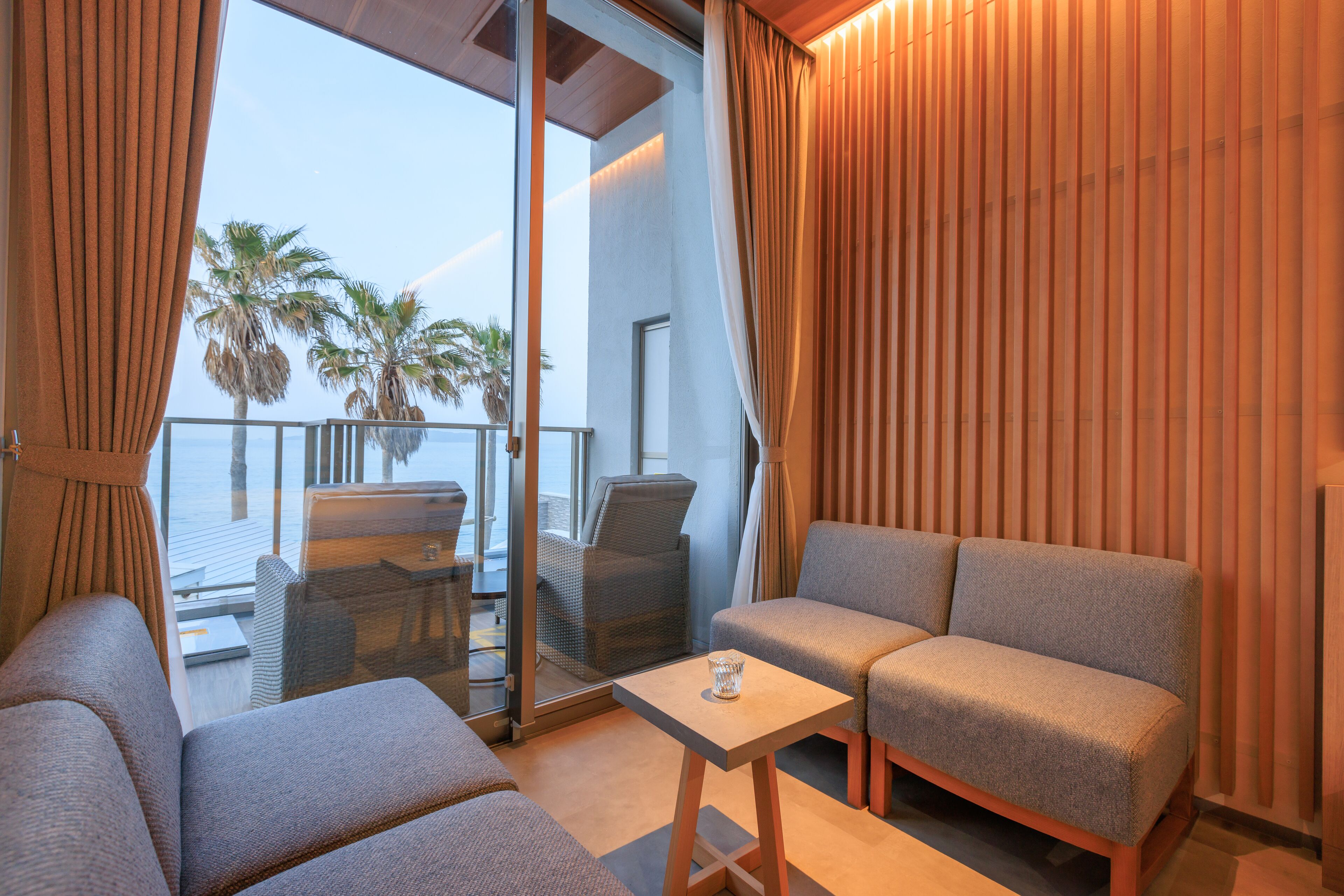 ALBAHOTELANDGLAMPING 3*