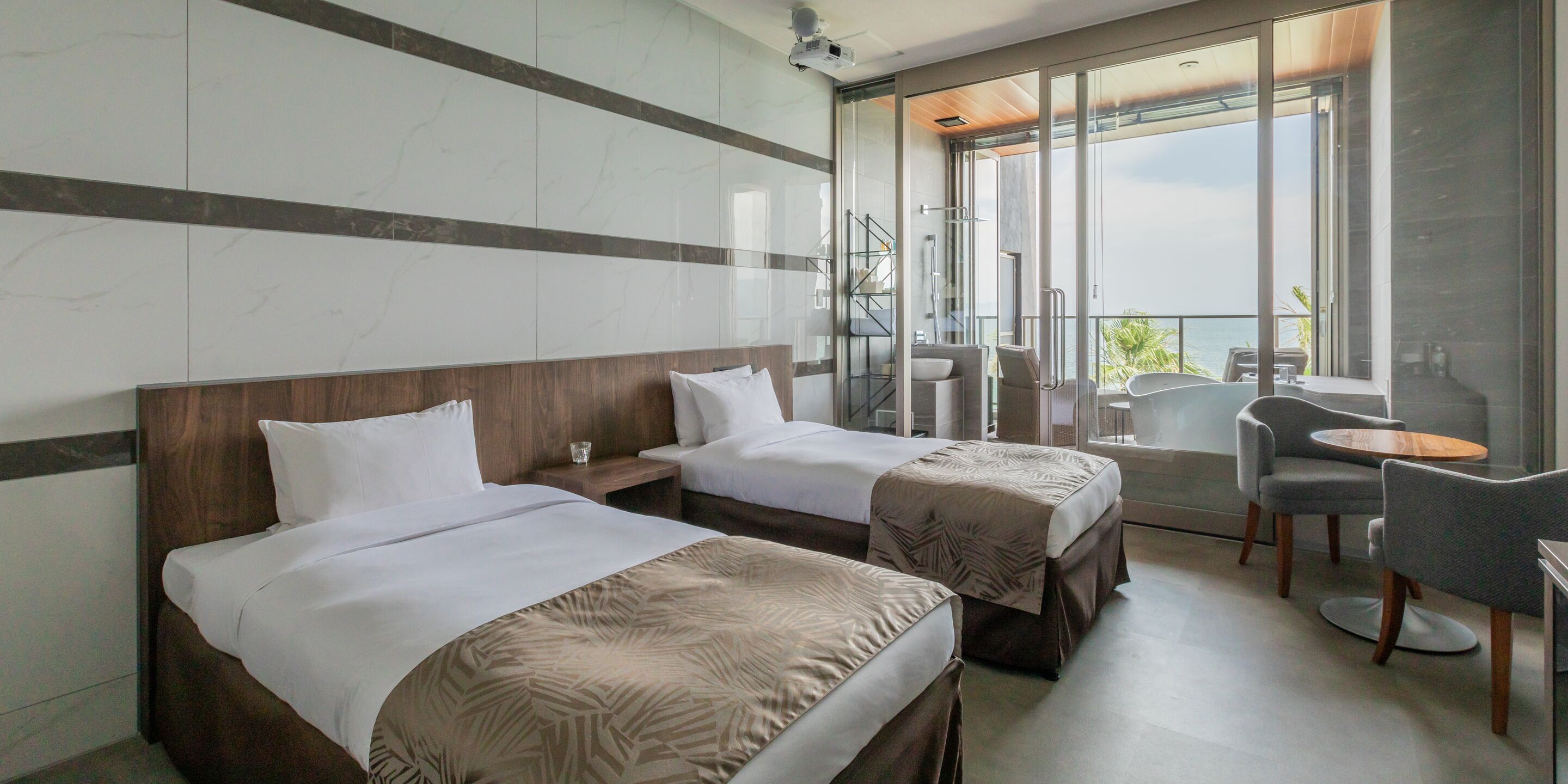 ALBAHOTELANDGLAMPING 3*