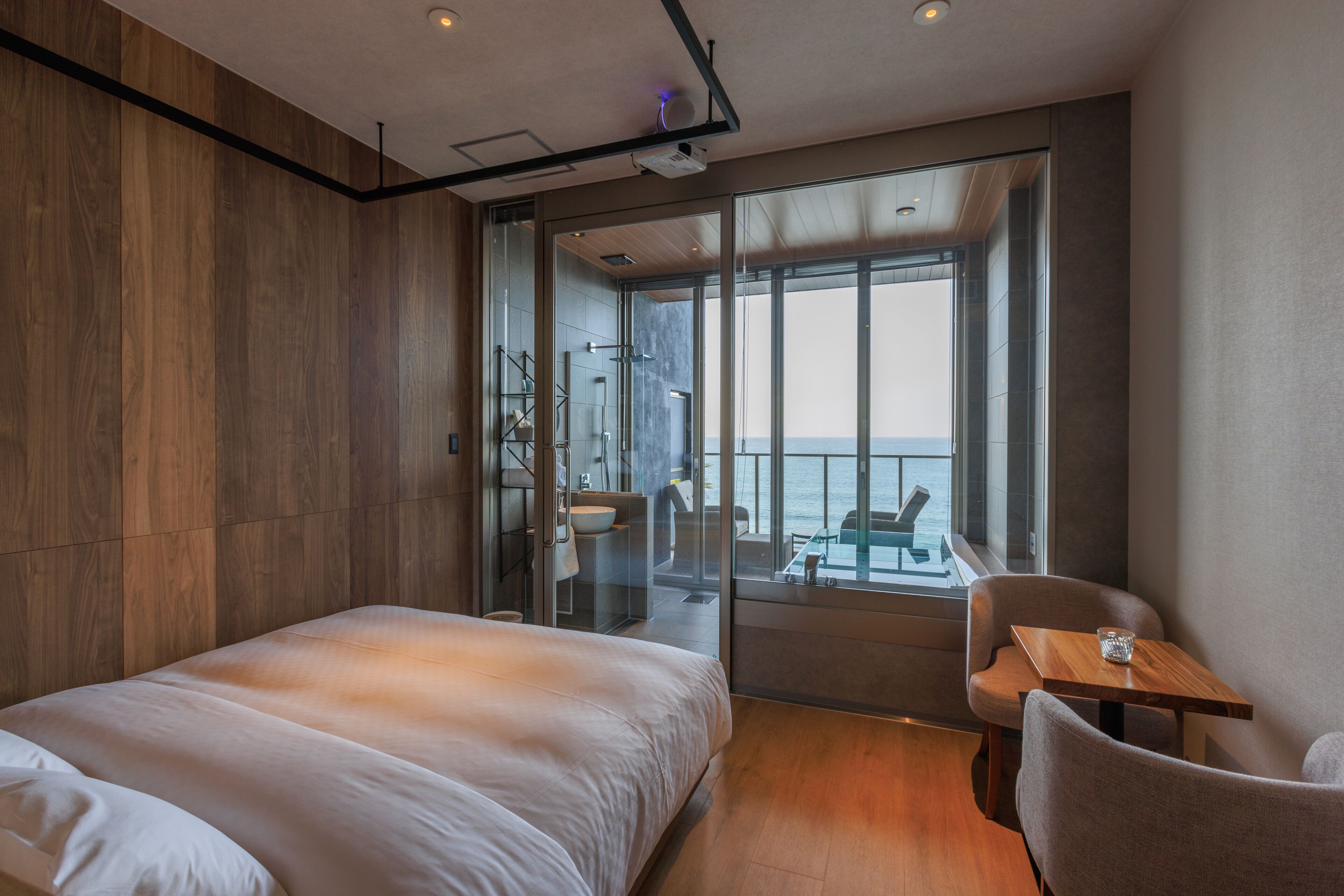 ALBAHOTELANDGLAMPING 3*
