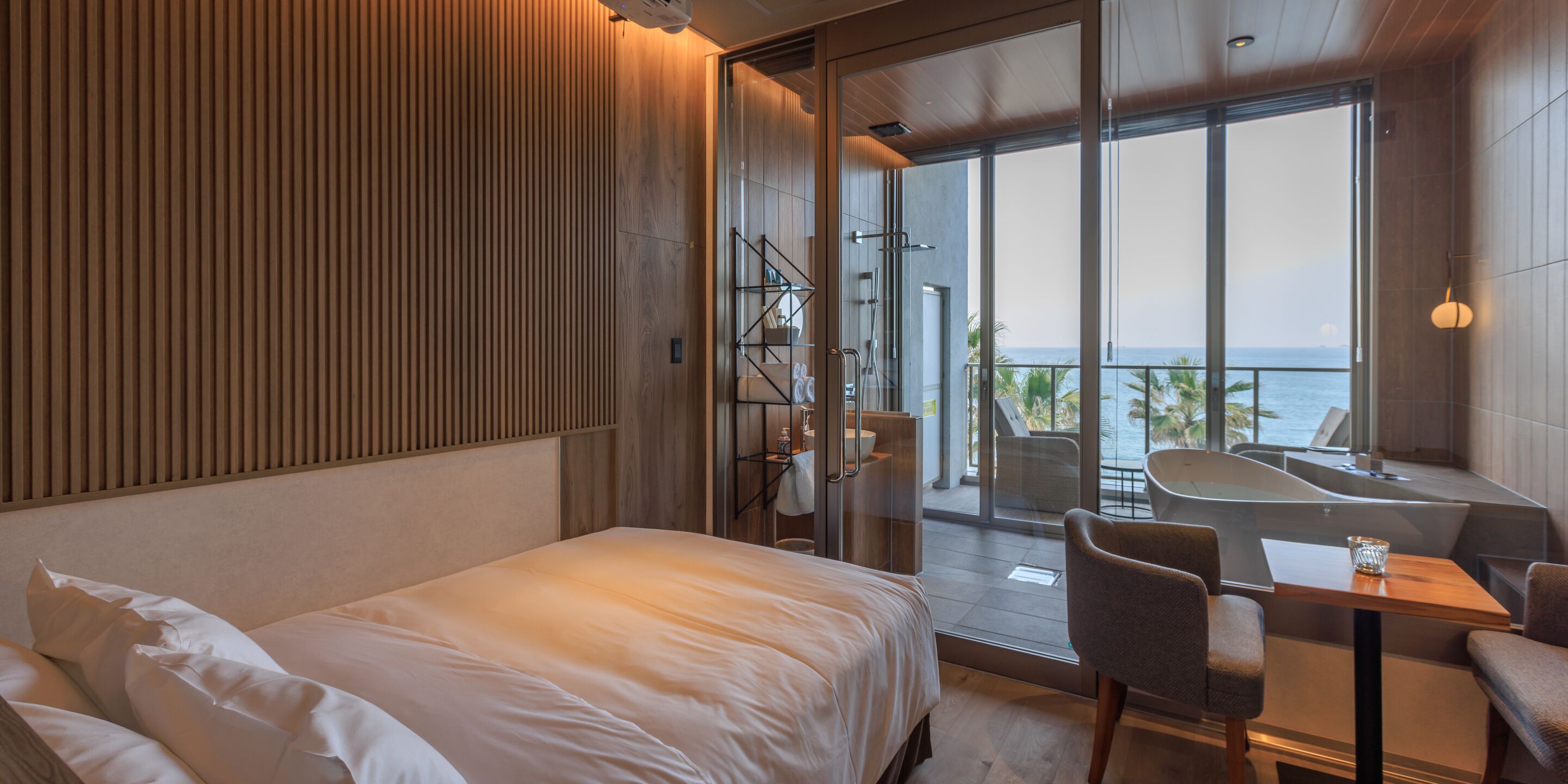 ALBAHOTELANDGLAMPING 3*