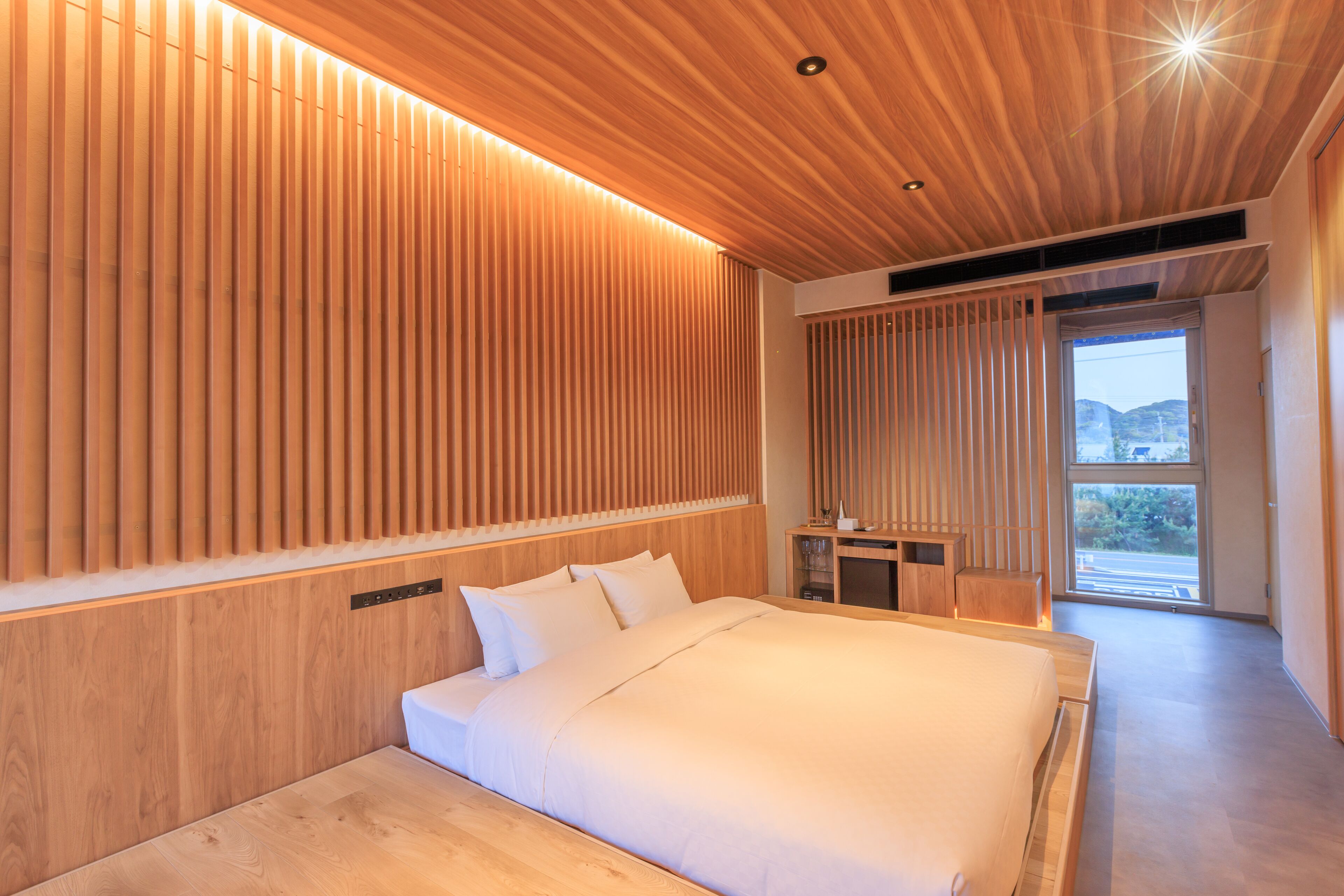 ALBAHOTELANDGLAMPING 3*