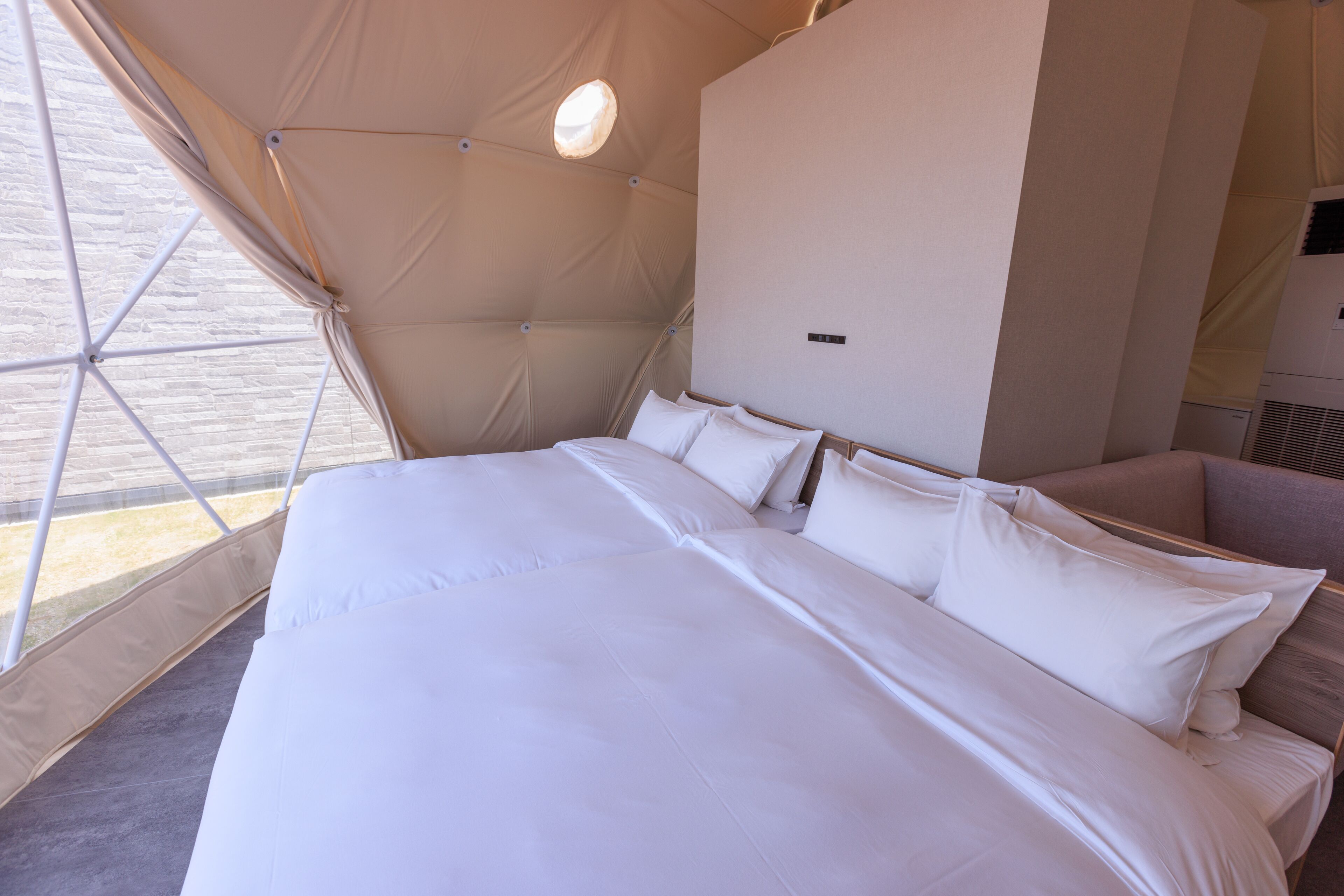 ALBAHOTELANDGLAMPING 3*